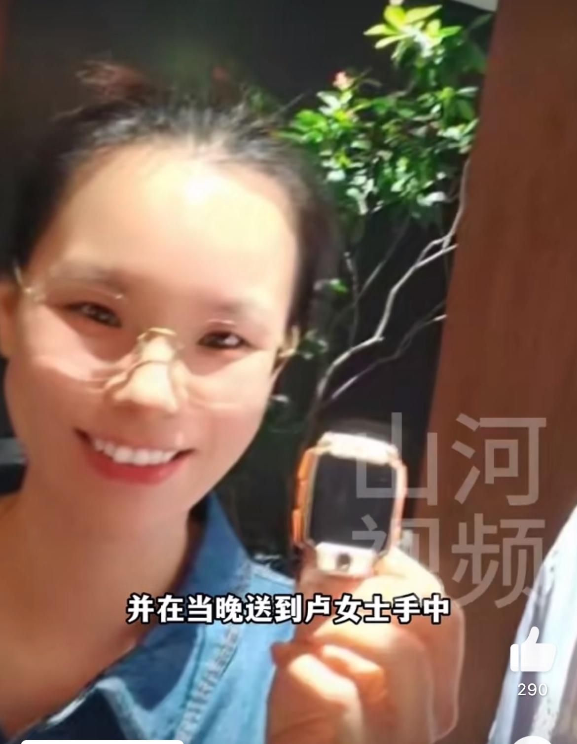 8吨垃圾中只为翻出一块儿童手表，大同2名环卫工人徒手翻找4小时，一广东游客发视频