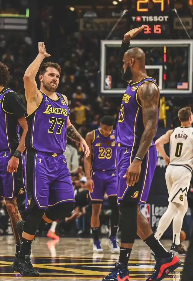 湖人这下真的被逼到绝境了！东契奇伤势反复还要伤停数周，大概率缺席雷霆系列赛，队内