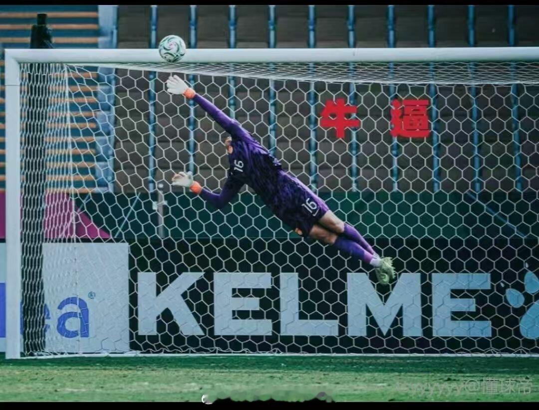 今天不黑国足了，一句昊神不为过！恭喜u23男足历史性打进四强！！！看见希望？！门