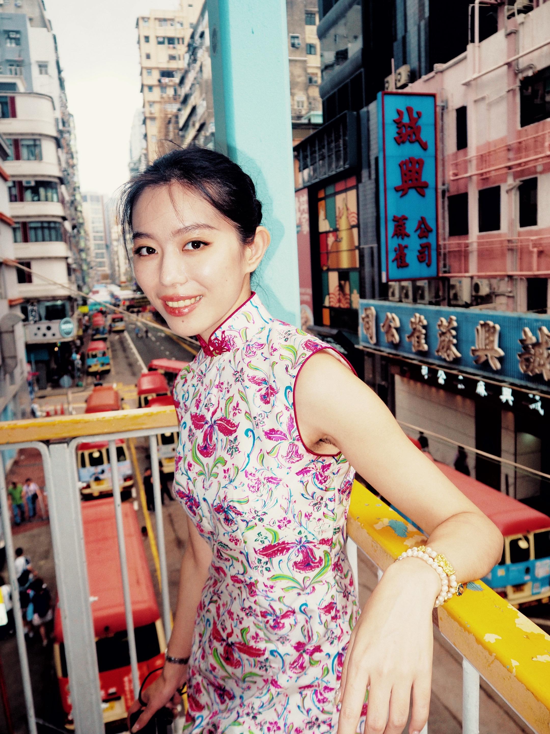 带着这件几十年前的港工旗袍回到它的出生地。（误删了…重发一下❤️❤️）