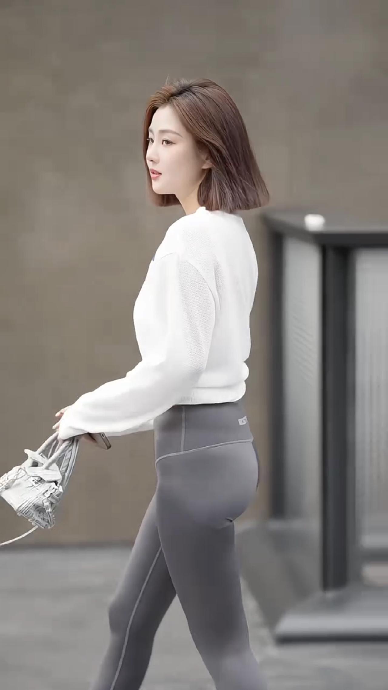 简约穿搭，优雅气质，轻松出行！简约气质的穿搭 简约迷人穿搭 时尚款气质穿搭 气质