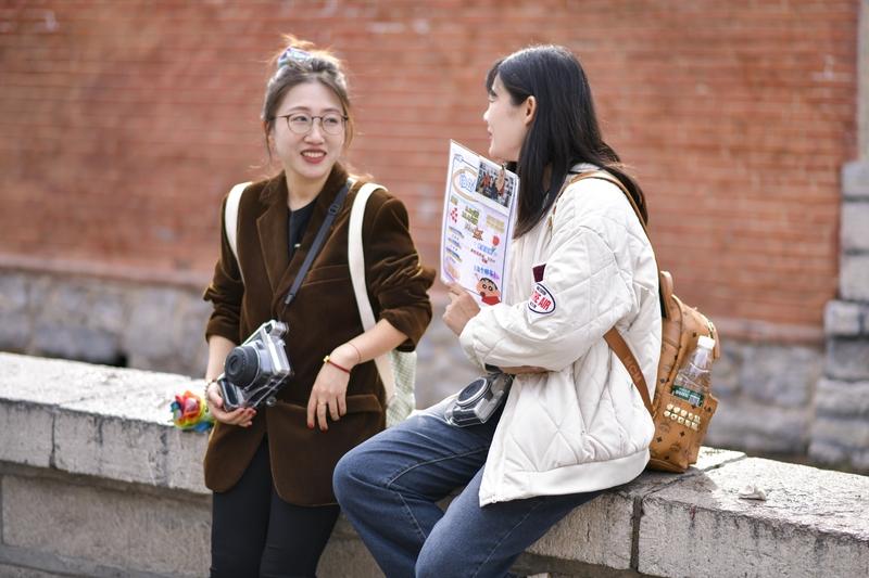 新年到啦，正是开启爱好打卡的好时候！我每年新年都给自己安排摄影打卡。背着相机穿梭