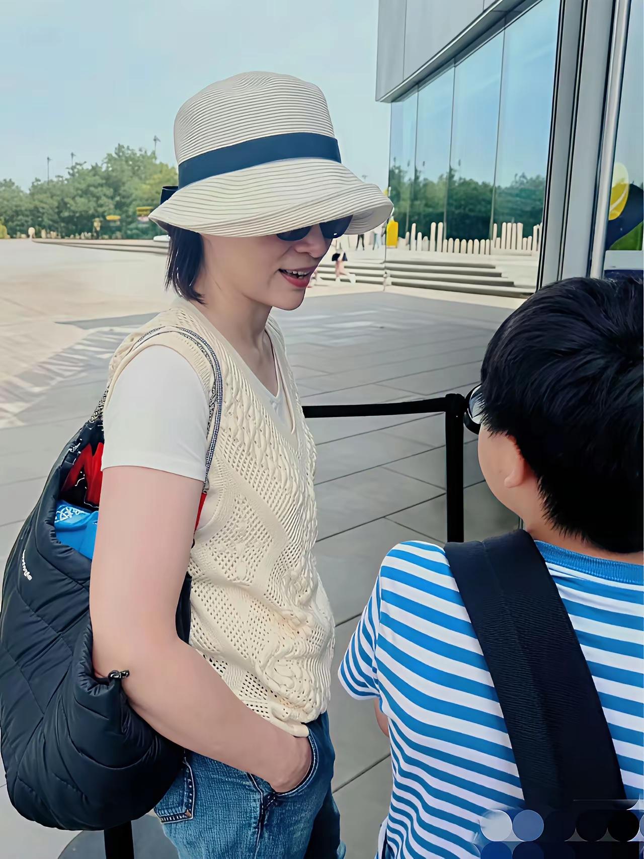 密春雷2022年突然消失小半年，自己的上市公司直接倒闭退市，法院算下来要还9.3