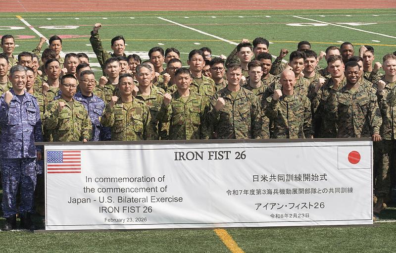 美日“利剑27”启幕：近6万兵力压向西南诸岛，与那国岛距台110公里部署反舰火力