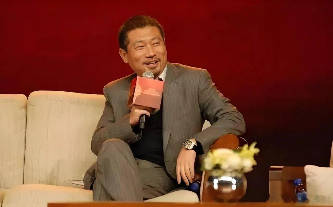 再次一战封神→葛卫东看看兆易创新吧，今天又涨停了，股价成功站稳700元，再创历史