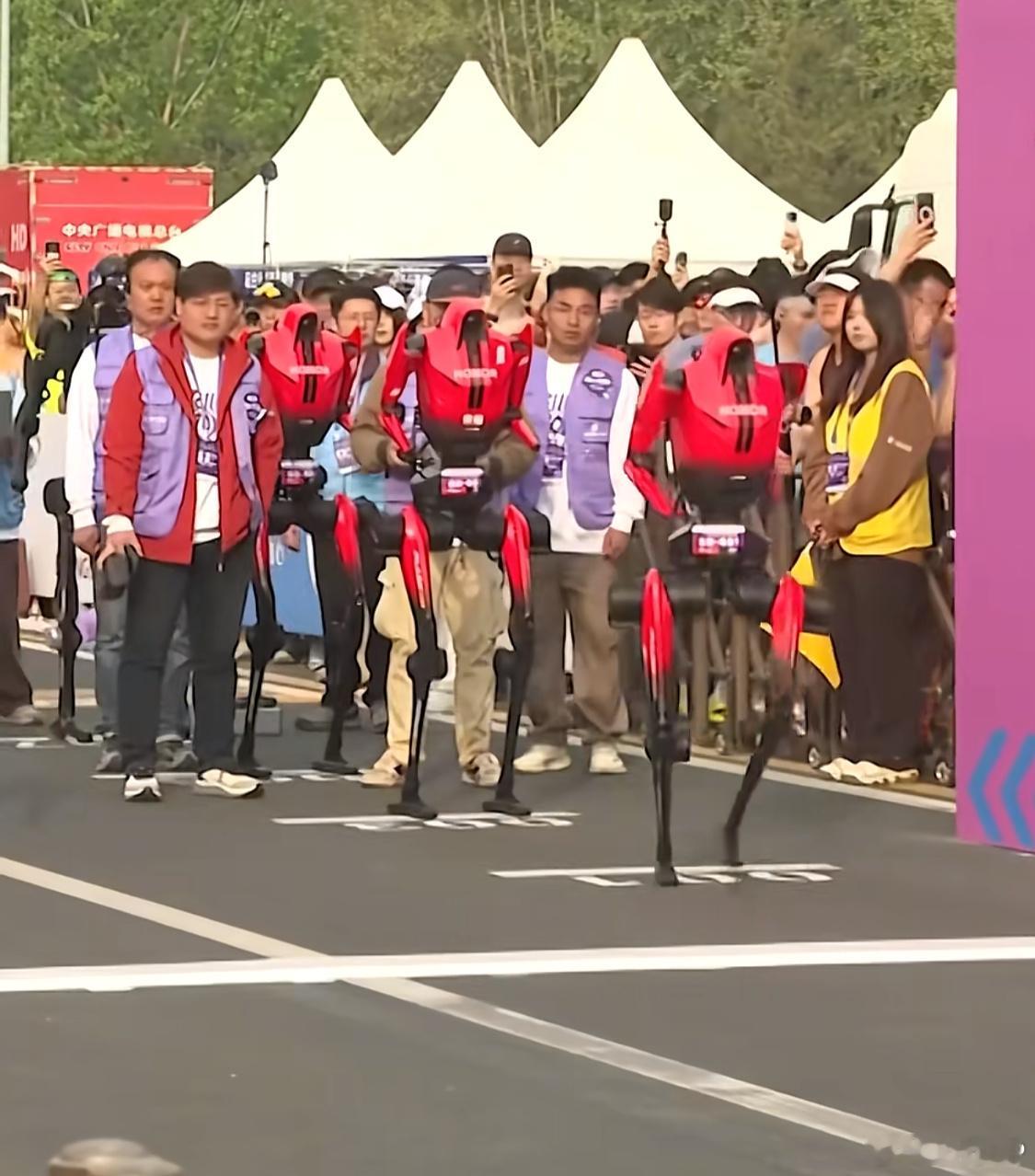 人类的极限这次真的被国产黑马给超越了颠覆了我们的认知，估计星期一A股又要飞了宇树