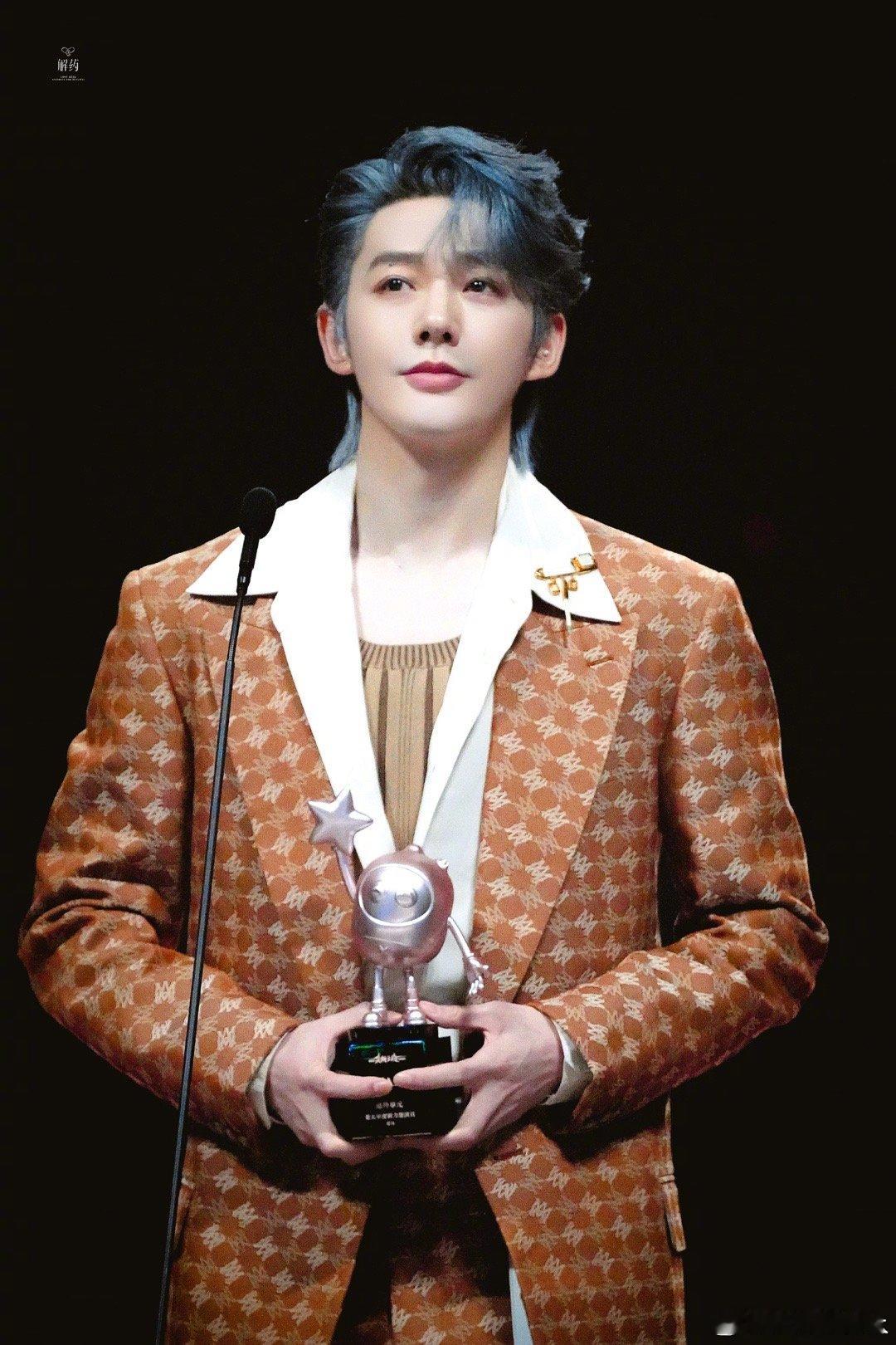 帅气西装邓为哥哥！｜邓为[心] ​​​