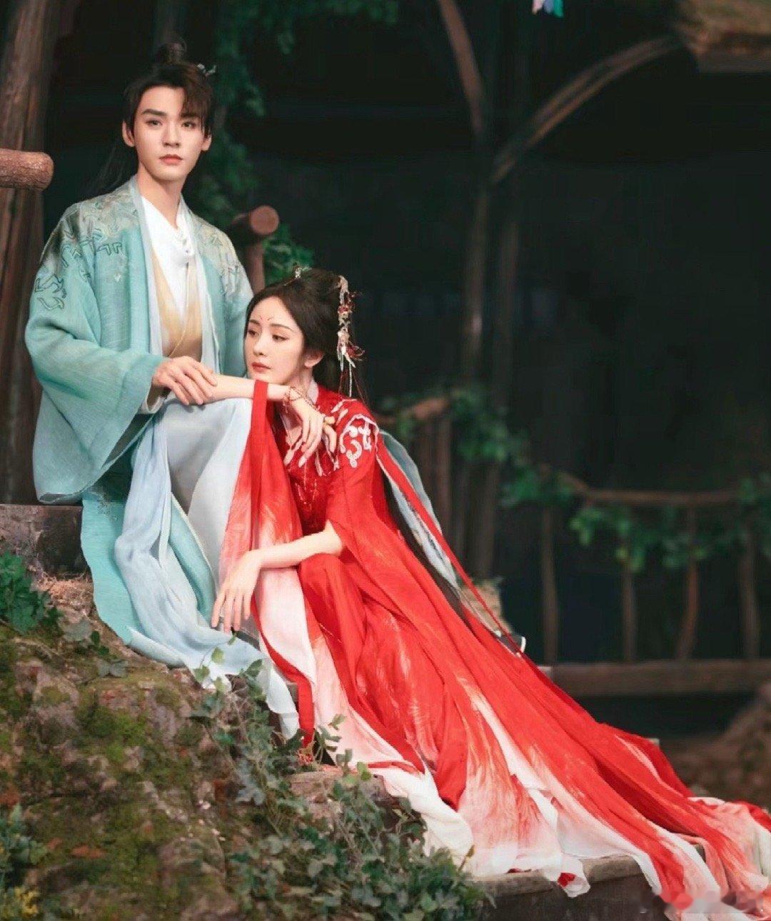 为什么狐妖扑了杨幂会被大审判，而龚俊隐身 ​​​