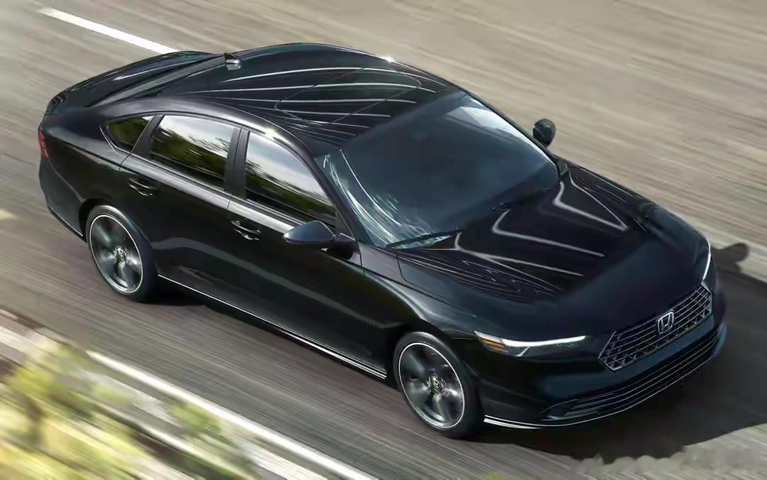 【雅阁突然想当“精神小伙”？】据外媒《汽车新闻》（Automotive News