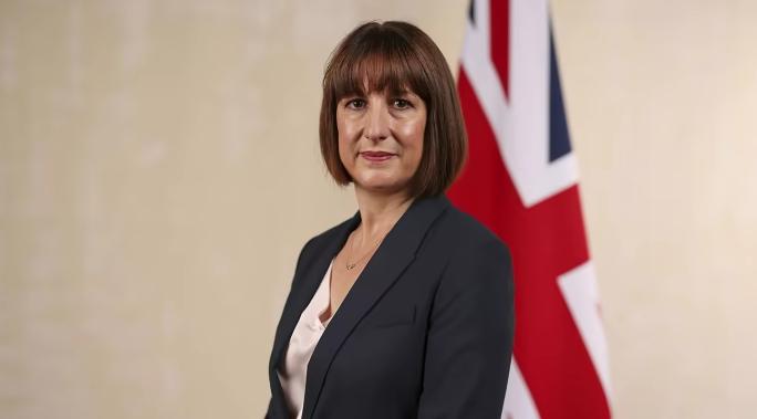 英国承诺每年向乌克兰提供30亿英镑援助

英国财政大臣雷切尔·里夫斯宣布，明年的