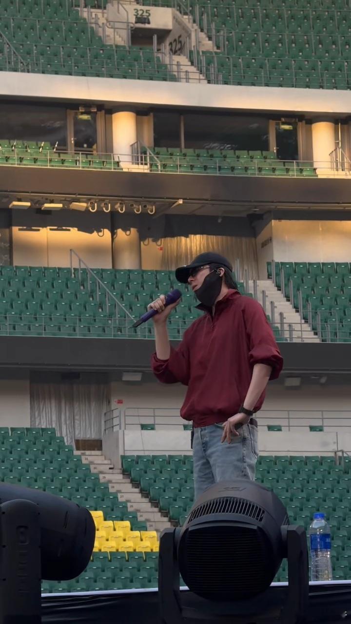 摩登兄弟刘宇宁工体唱苍兰诀主题曲618夏日歌会听到前奏直接DNA动了，东方青苍和