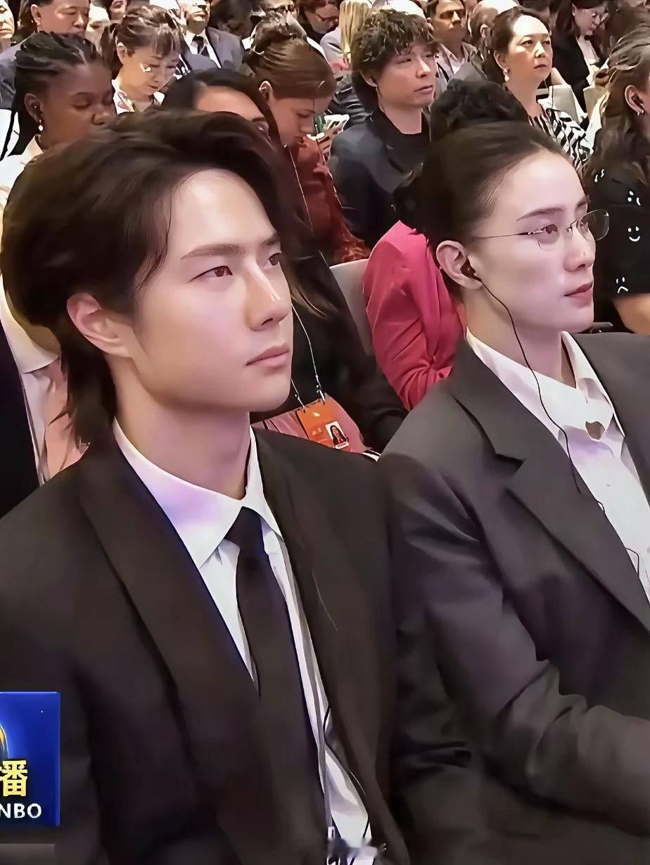 央视镜头下的王一博和宋佳！ ​​​