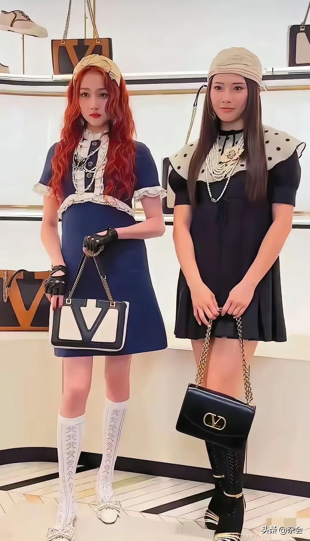 吴艳妮和关晓彤同框，这画面太养眼了！
一个演员，一个运动员，身高年龄都相仿，气质