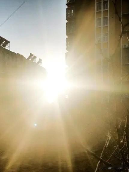 朋友的老公公去世，
只留下一个作妖的后婆婆！

说起这个后婆婆，朋友一肚子的气：