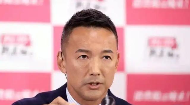 日本 议员表示，与中国发生战争， 东京 只要接一发导弹日本就会完蛋！
东京街头最