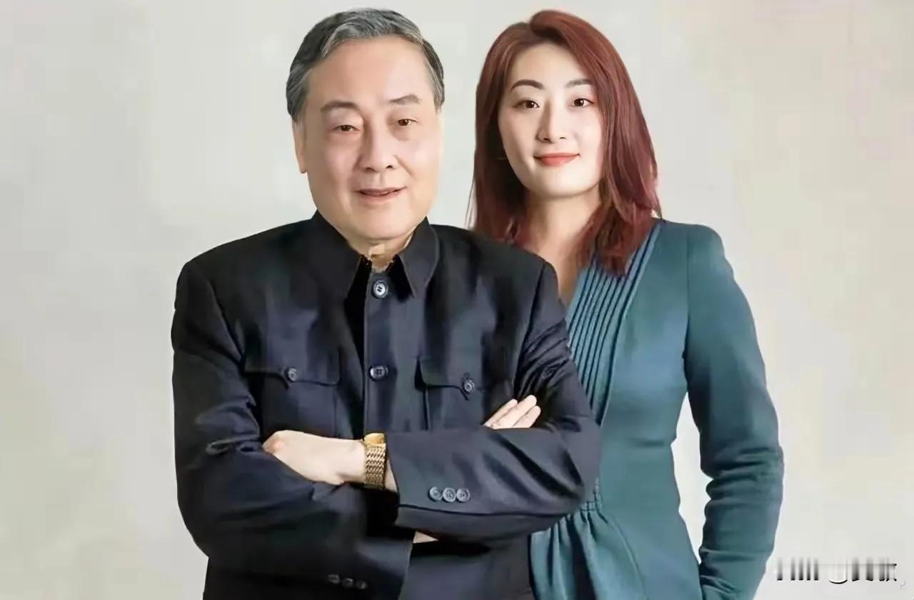 真没想到一夜间宗老变成了老宗。
娃哈哈原创始人，首富宗庆后原来也是个花心男人，好