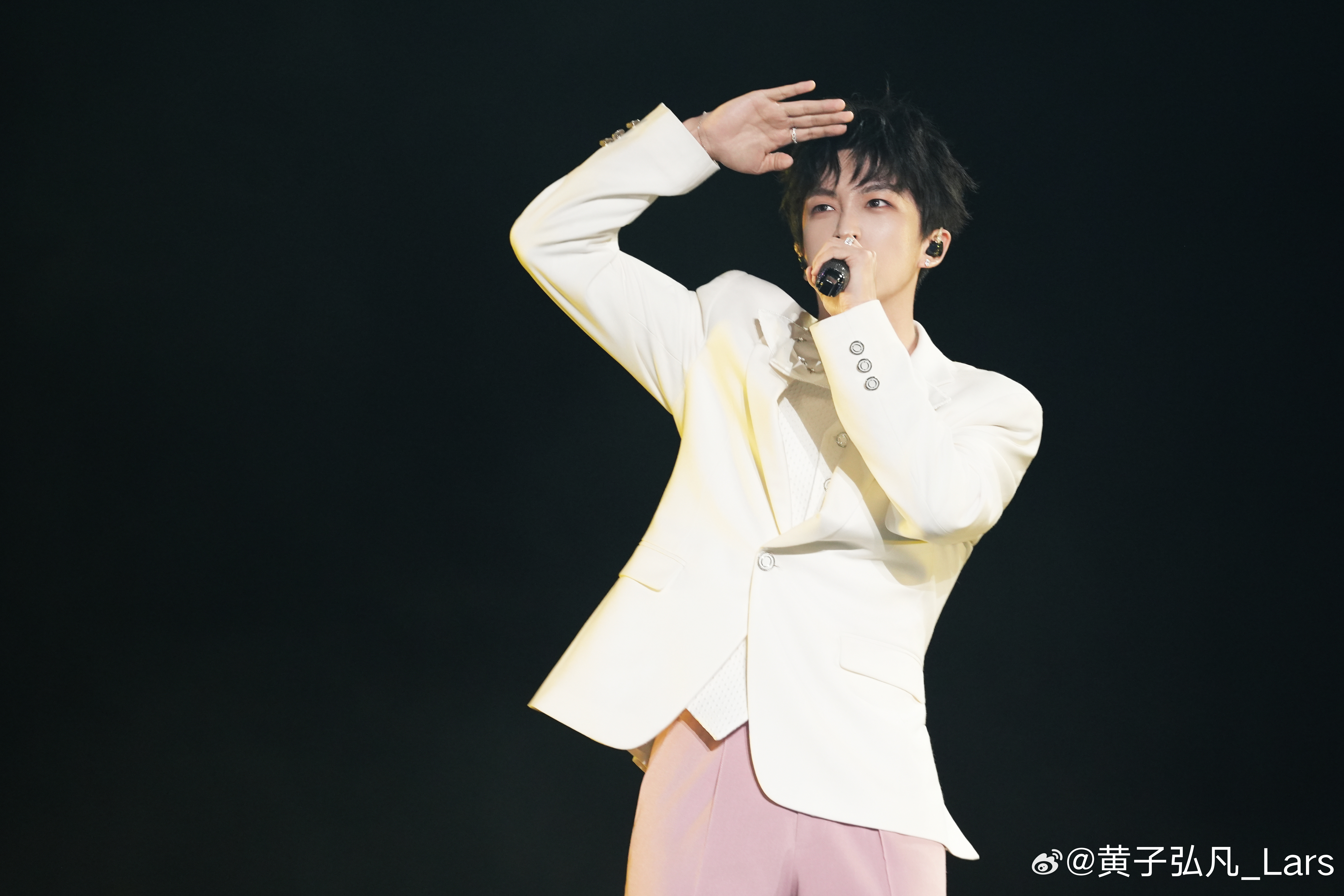 下次来广东还要是小卷毛[么么哒] ​​​