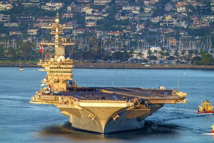 美国必然会军事打击伊朗，下周是关键时刻！

美国海军林肯号核动力航母携3艘阿利・