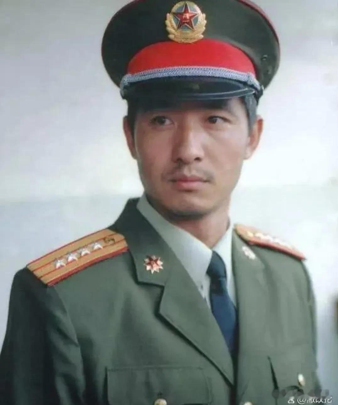 没想到部队的参谋级别那么高，当时在南京当兵，北京来一位参谋到我部检查工作，军衔竟