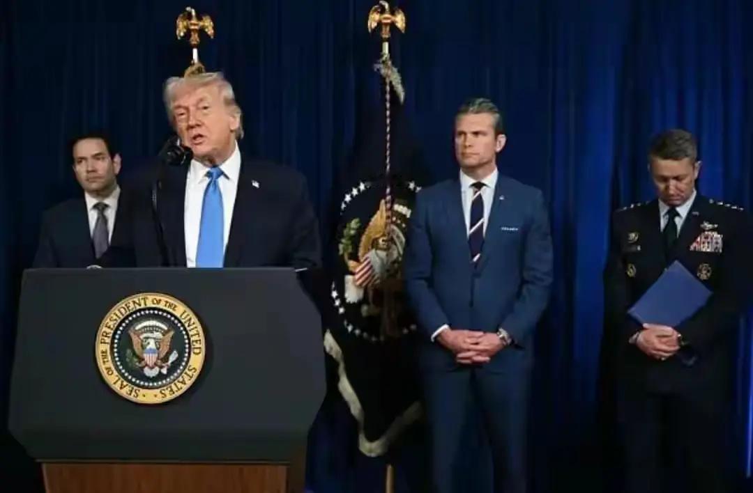 1. 索马里海盗不过是劫掠物资、最终尚能释放人质，而美国竟公然掠夺他国能源、绑架