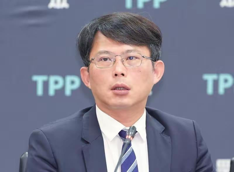 日本媒体说卢秀燕、黄国昌、郑丽文三人联手，能够拿下2028。
其中，卢秀燕是一号