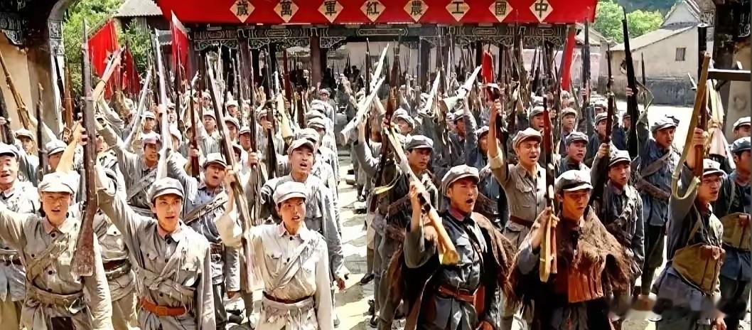 三千少年兵踏上长征路，平均十几岁的娃娃兵，硬生生走出绝境
 
1934年，一支全