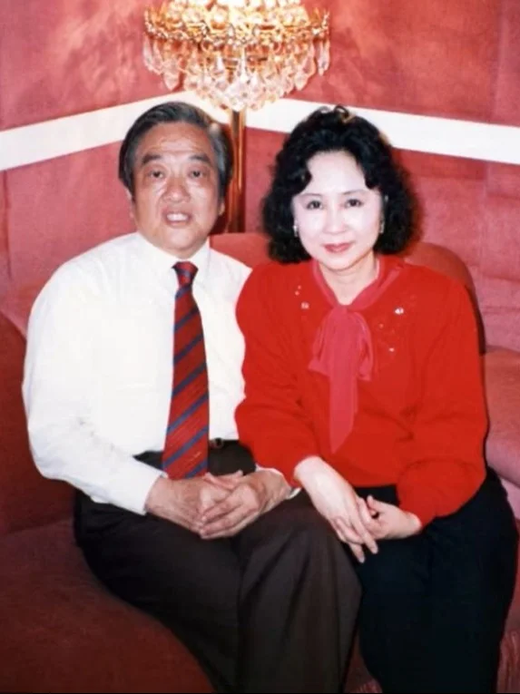 琼瑶30年爱巢市值5.6亿！别墅拆除前内貌曝光 	 知名作家琼瑶，本名...