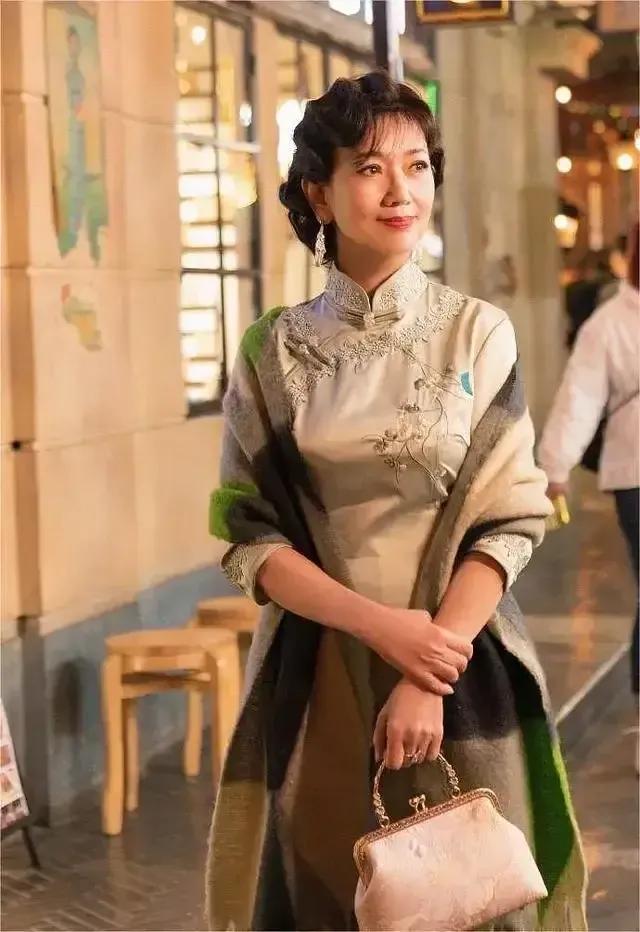 赵雅芝气质真的是太好了，不得不佩服，保养的太好了……#娱乐# #明星#