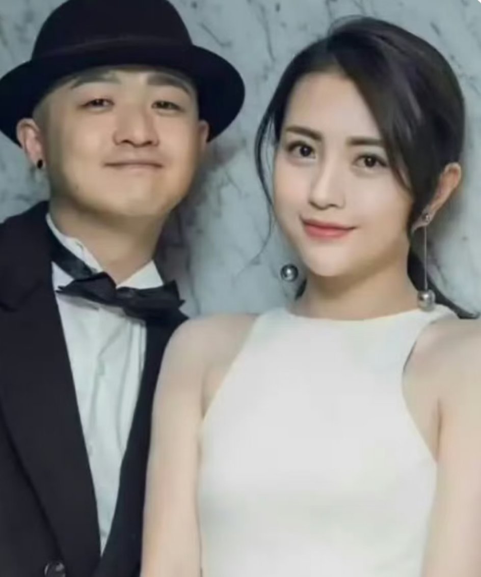 包文婧曾发博骂小三…包文婧：他只是犯了全天下男人都会犯的错，他是爱我的…你们不要
