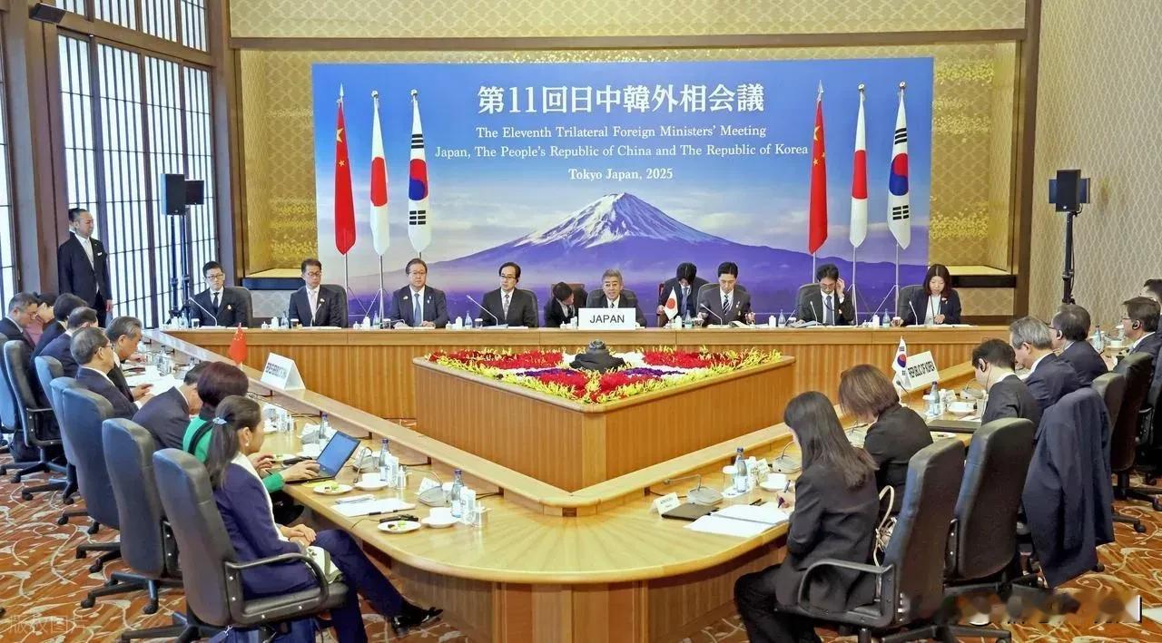 再给日本当头一棒！

根据日本共同社报道：中方已经正式通知主办方日本，拒绝出席2