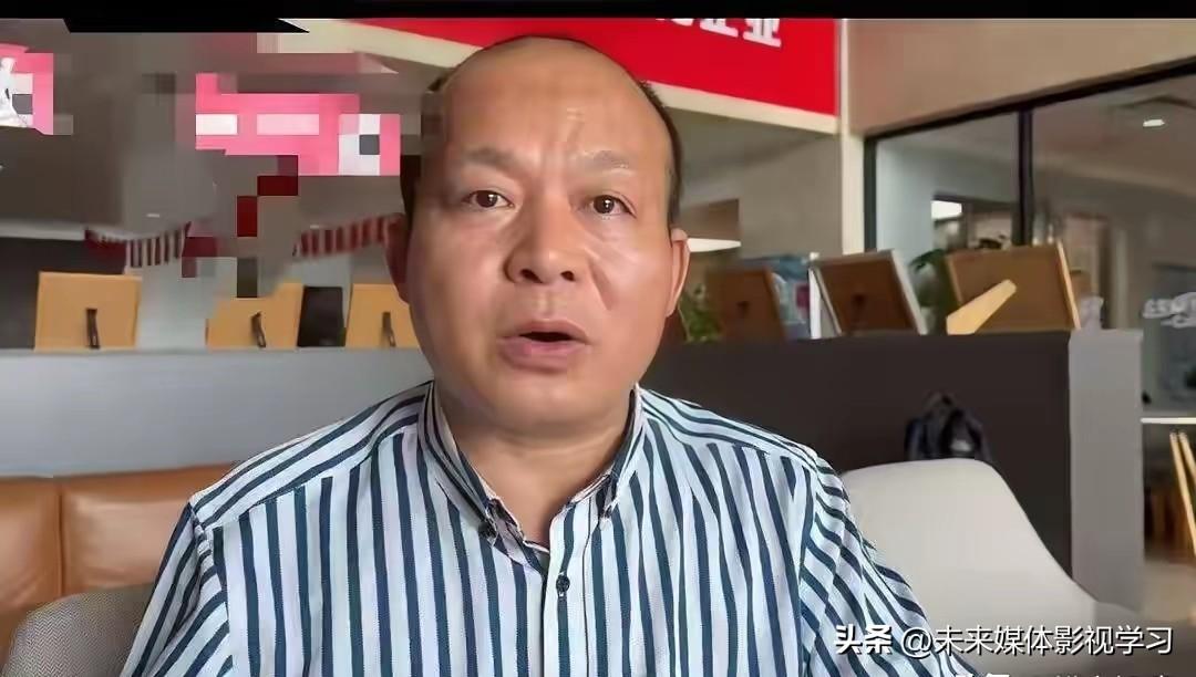 天理何在？

秦良站在空荡荡的仓库里，脚下踩着几颗发霉的夏威夷果壳，碎了，像他这