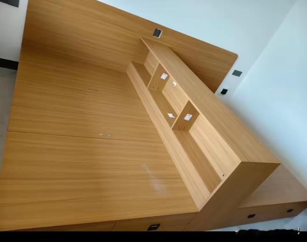 厂家真是人才啊，我想知道谁买这样的款式呢？