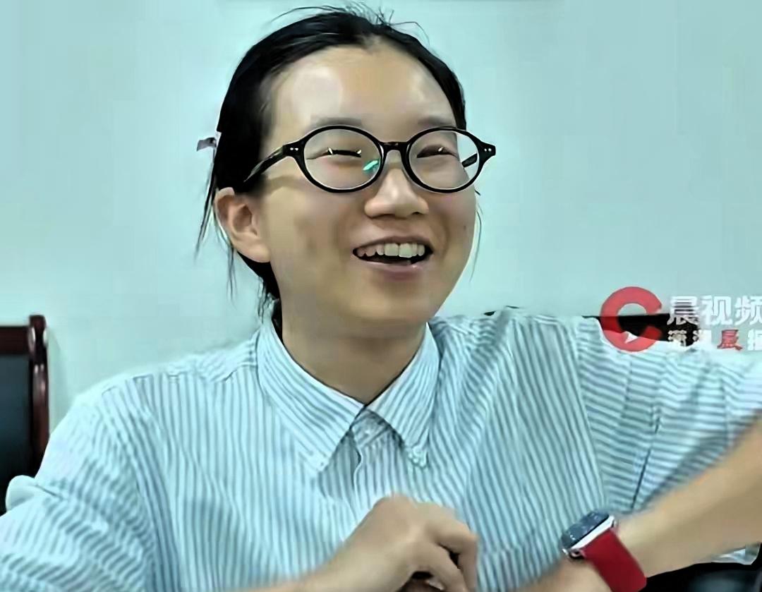 长沙医学院最近火了，因为该校第一临床学院学生曾欣，是建校以来第一个考上北京大学研