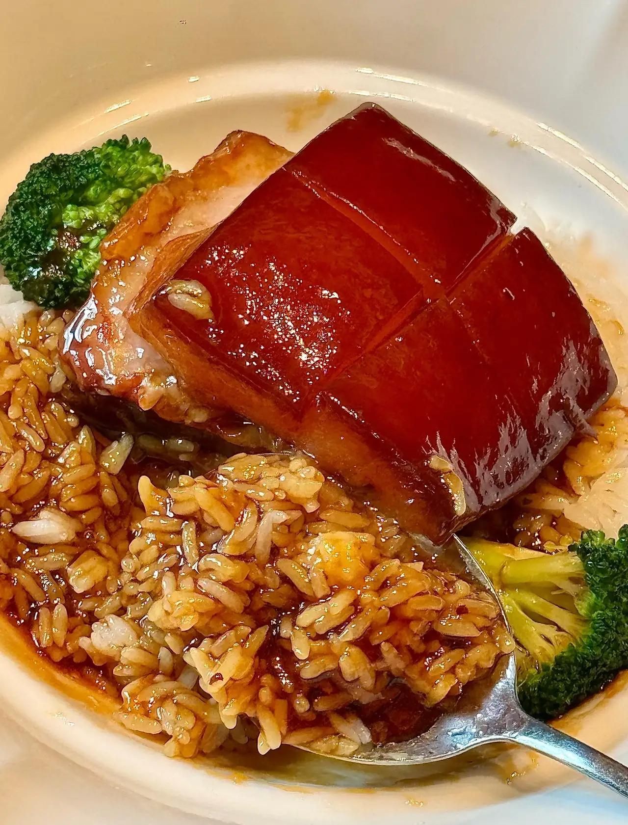 社会主义城市建设目标
坚持人民城市人民建，人民城市为人民，坚持因地制宜、建设创新