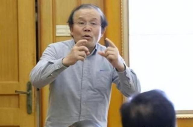 “日本731不对不存在，也没有侵华日军用华人做人体实验的事实，我们不能用民众情绪