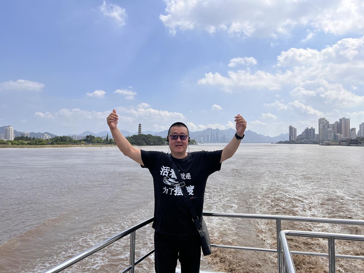 为何说在浙江温州江心屿多了一些别样心情？学无止境，行无疆，用脚去丈量祖国的山山水