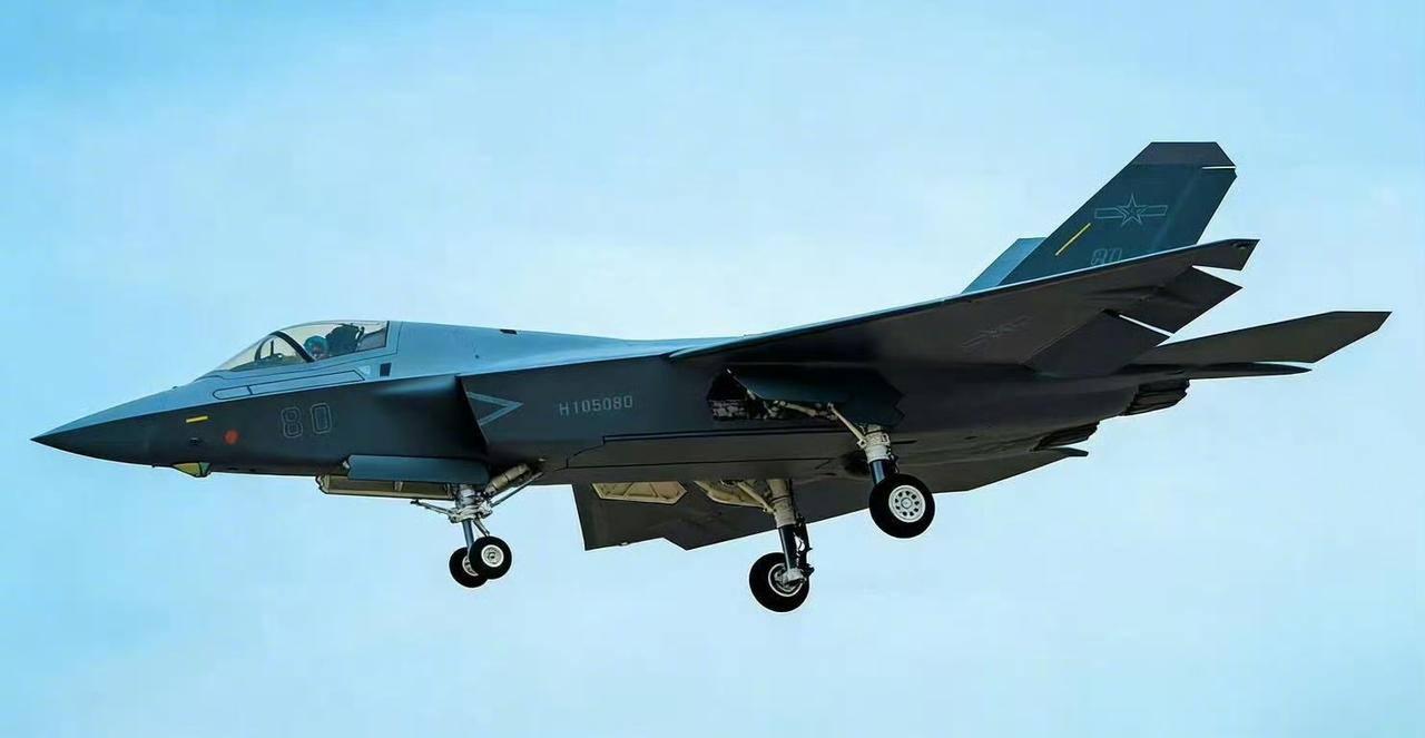 F-35C，太美了！

全世界最漂亮的第五代隐身战斗机，没有之一！