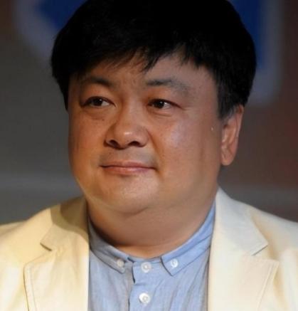 1991年，保姆找洪剑涛借10万块买房，洪剑涛二话没说就借给了她。10年后，保姆