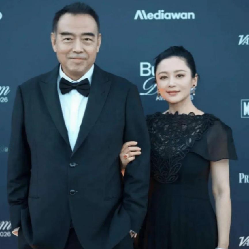 看懂陈凯歌陈红的婚姻，才懂最好的夫妻是战友
 
很多人以为陈凯歌娶陈红，是贪图她