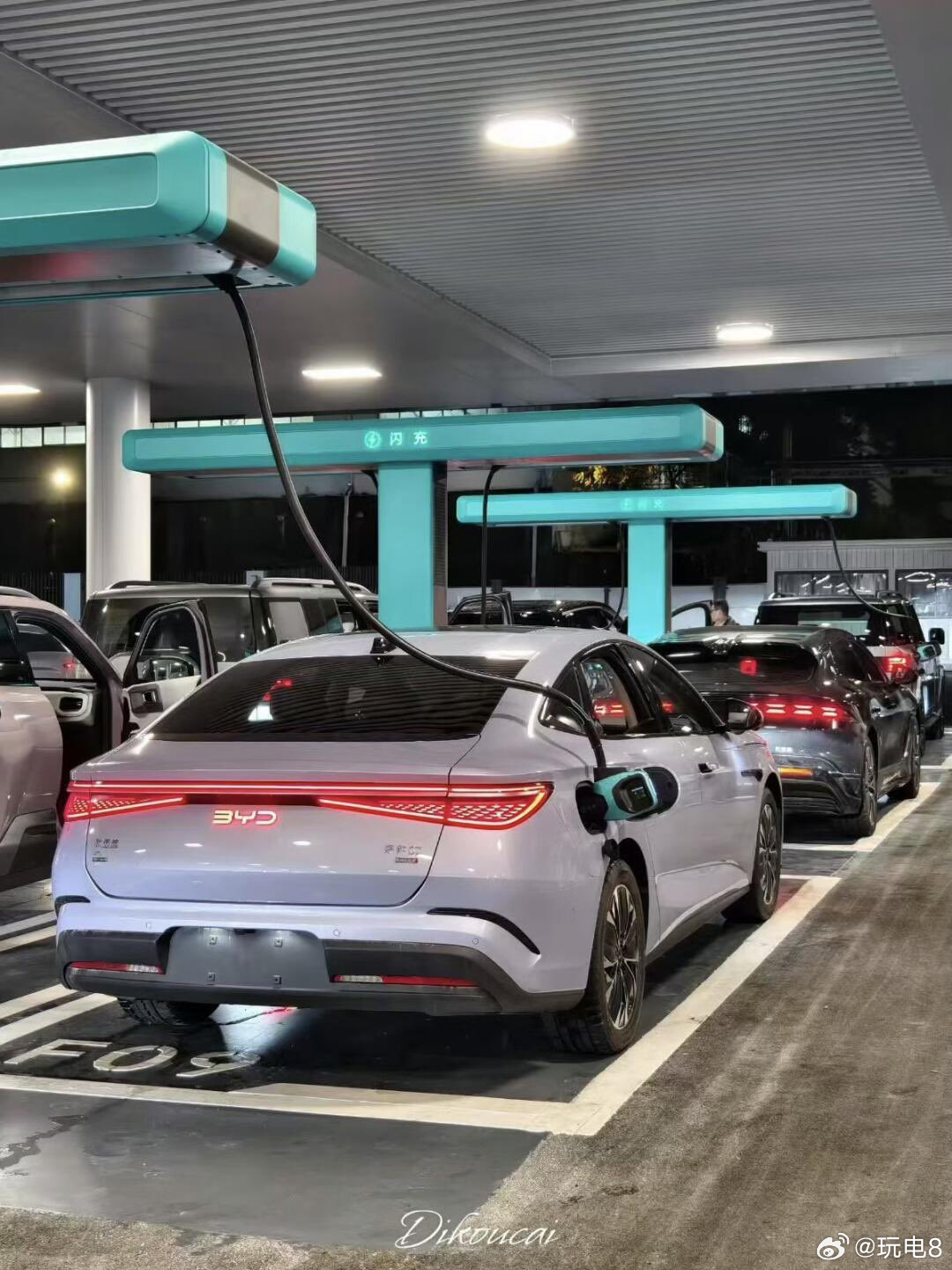 比亚迪闪充站 中石油，中石化之后，中闪充要大规模商用了 