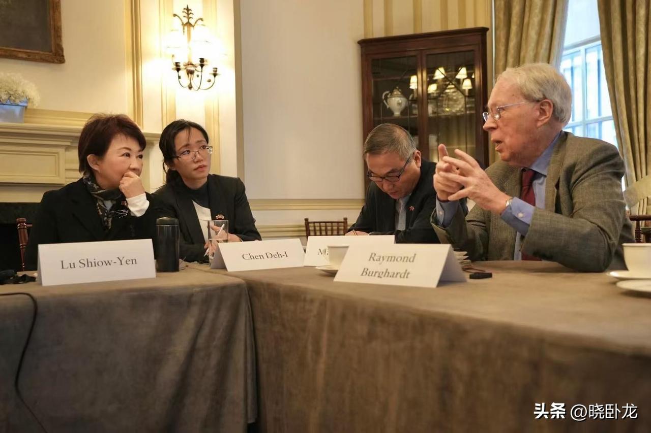 卢秀燕彻底“暴露本性”了吗？终于把心里话说了出来。

中国台湾省台中市长卢秀燕今