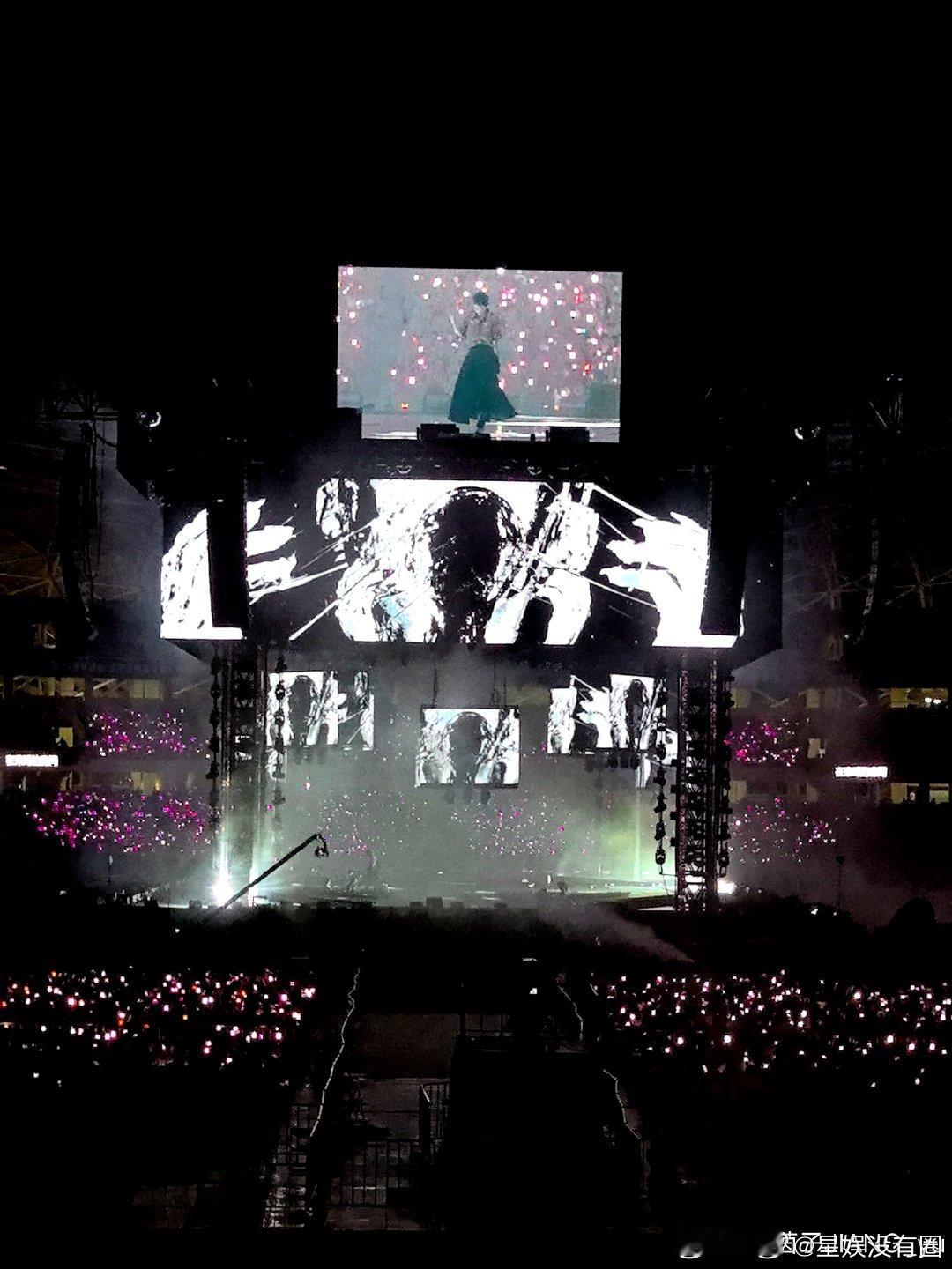 #华晨宇说不要再说我写的歌很难了#对花花来说确实不难，但是对于咱们来说确实很难很