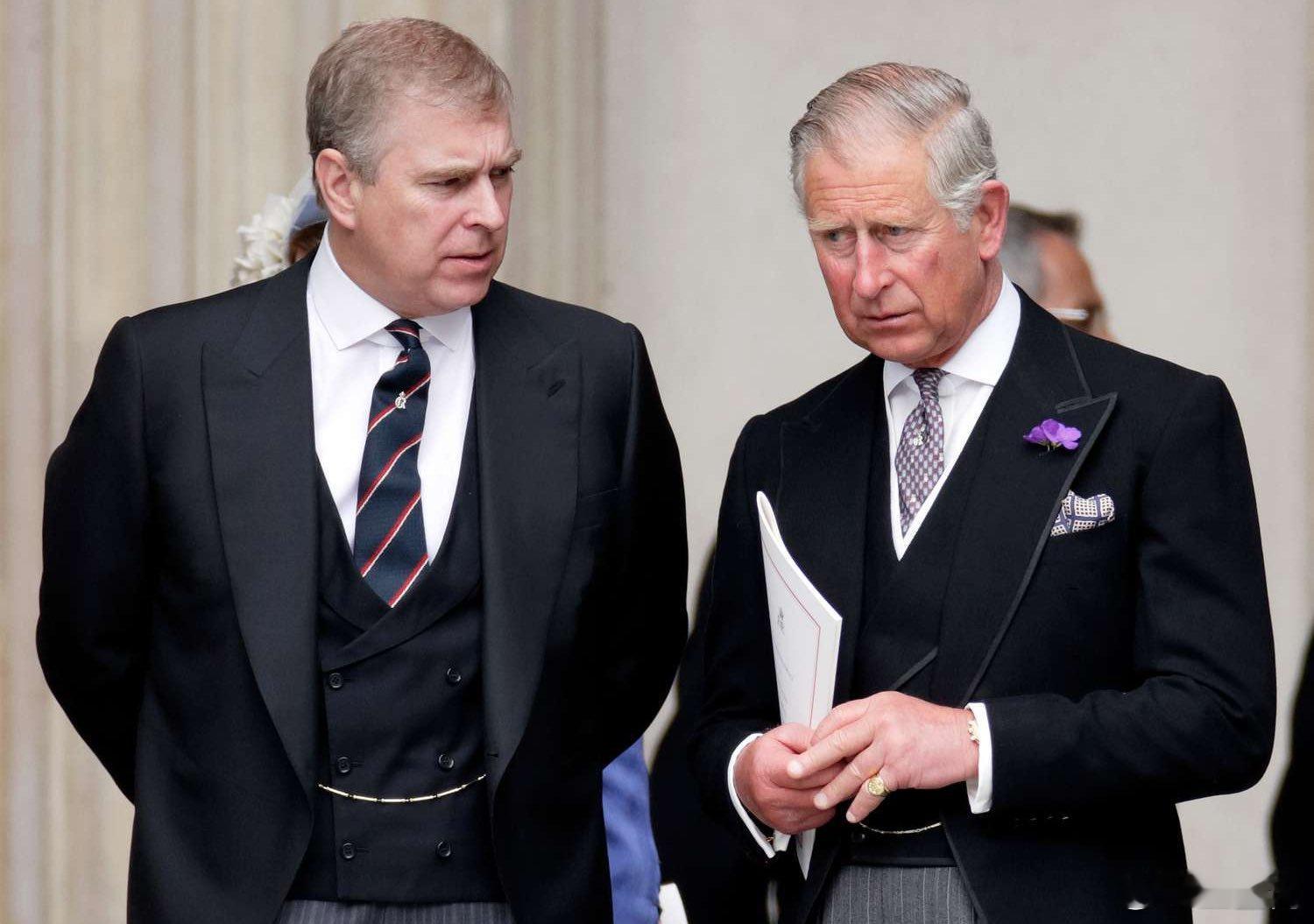 英国王室 🇬🇧2月9日，白金汉宫就安德鲁·蒙巴顿-温莎和爱波斯坦关系发表声明