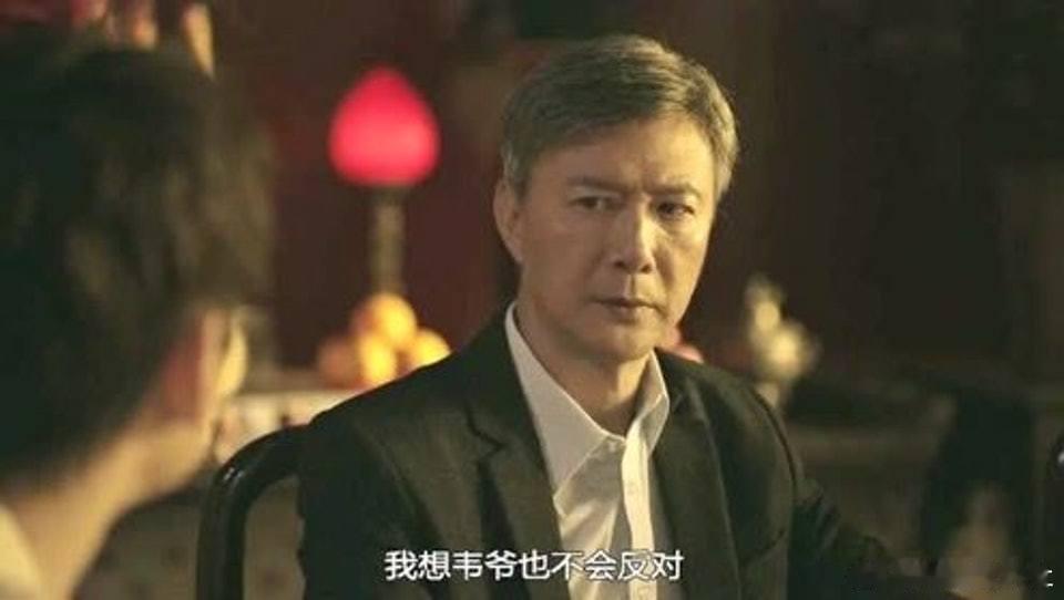 現年71歲的陳榮峻在無綫（TVB）演過多部經典劇集，包括《倚天屠龍記》、《天龍八