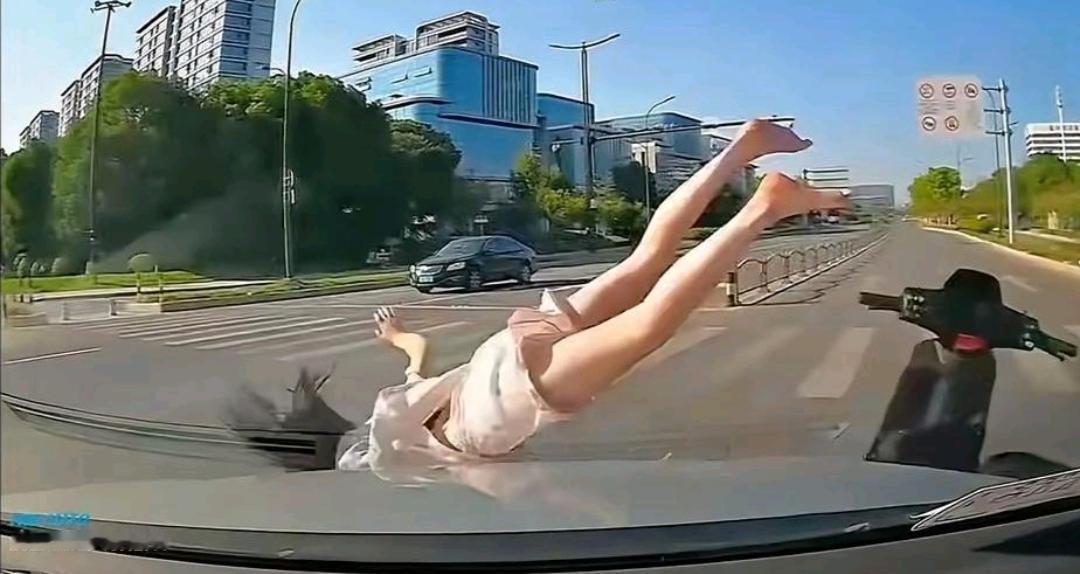 开车千万要注意安全啊
你别不信邪，酒精这东西，
进了肚子，先麻的就是你的神经。