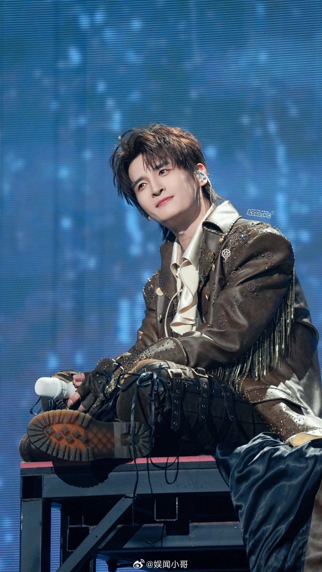 张远演唱会苏州站张远苏州演唱会开唱 张远苏州演唱会开唱咯！提前看出发图，白西装配