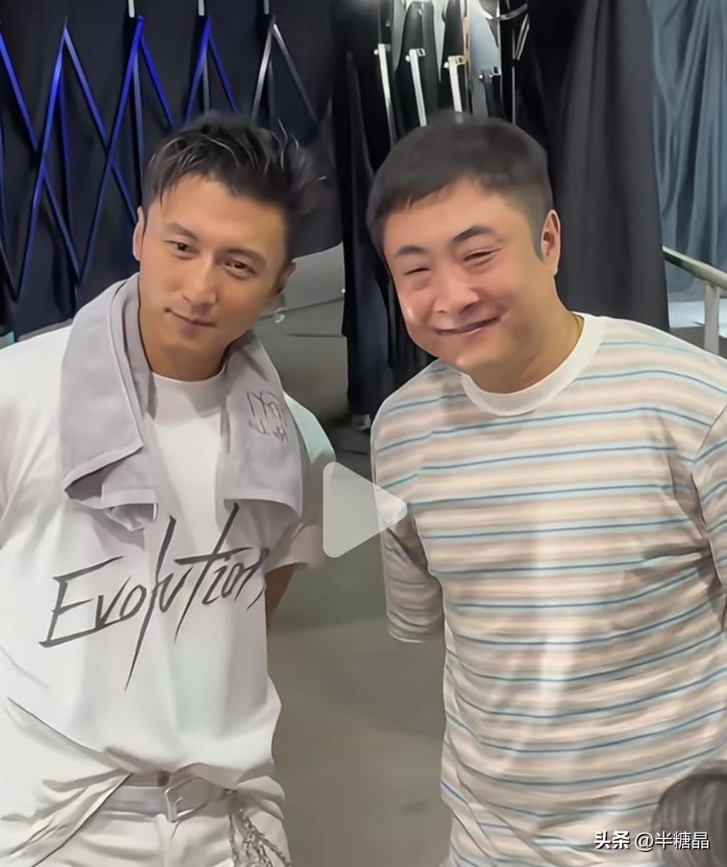 我不粉他，但年轻时最轻狂桀骜的到老了却活的越来越坦然从容了，不像有的老人，当然可