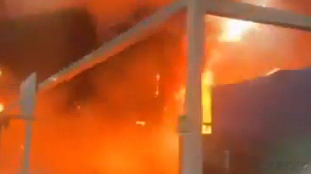 《现场直击：COP30会场突发火灾，“火情源于中国角”传言不实》澎湃，澎湃新闻，