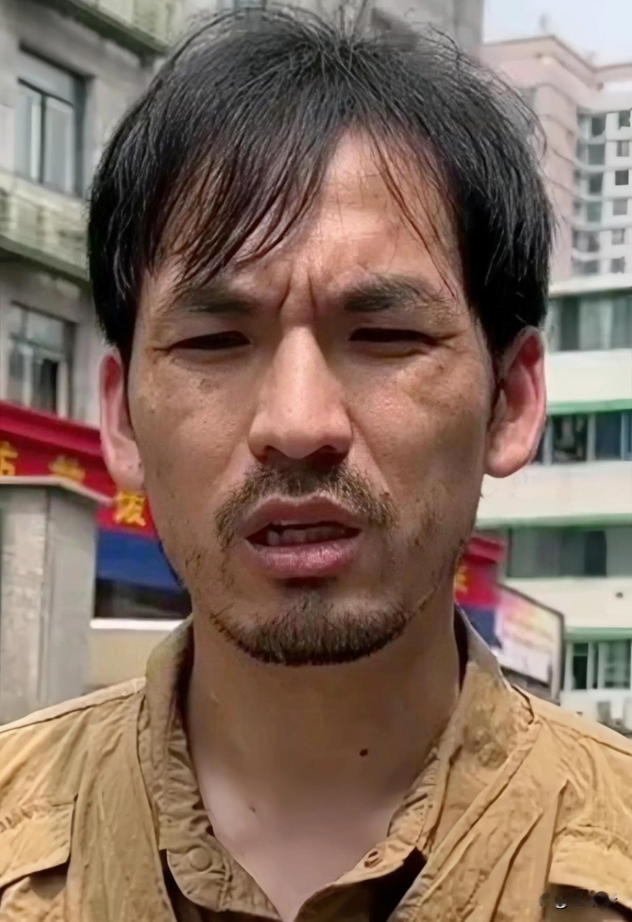 这几天，不甘心的铁头又注册了几个“小号”，短时间内有的几万粉丝、有的十几万，看来