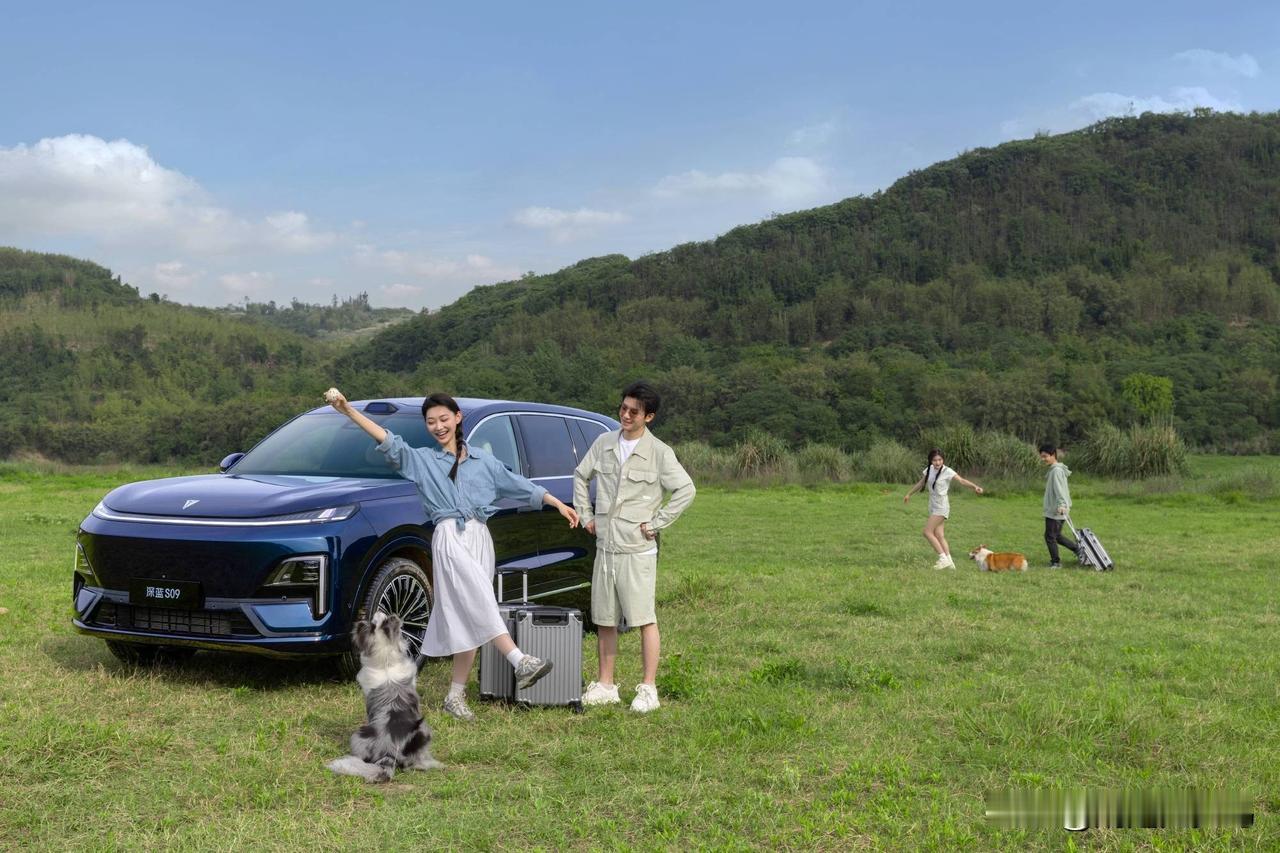 评测过这么多六座车，深蓝 S09 的 “空间智慧” 是我见过最有巧思的一款车了。